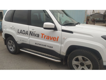 Пороги с накладным листом d53 Lada Niva Travel